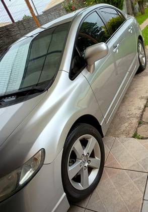 HONDA CIVIC 1.8 LXS 16V FLEX 4P MANUAL HONDA CIVIC 1.8 LXS 16V FLEX 4P MANUAL
